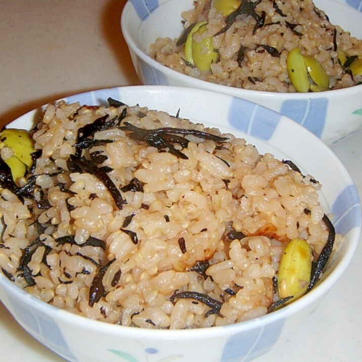 枝豆とひじきの炊き込みご飯